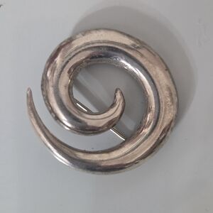 Silvertone Swirly Brooch